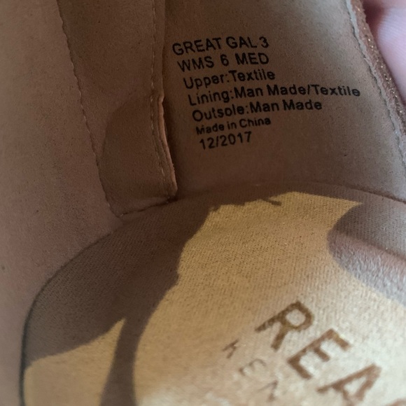 Kenneth Cole Reaction Women’s Great Gal Wedge Sandal - Champagne Color - Size 6 - Picture 5 of 5